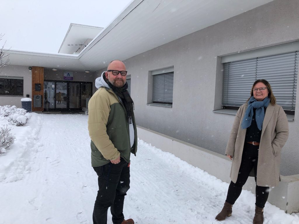 Avdelingslederne Lars Fredriksen og Lena Larsen