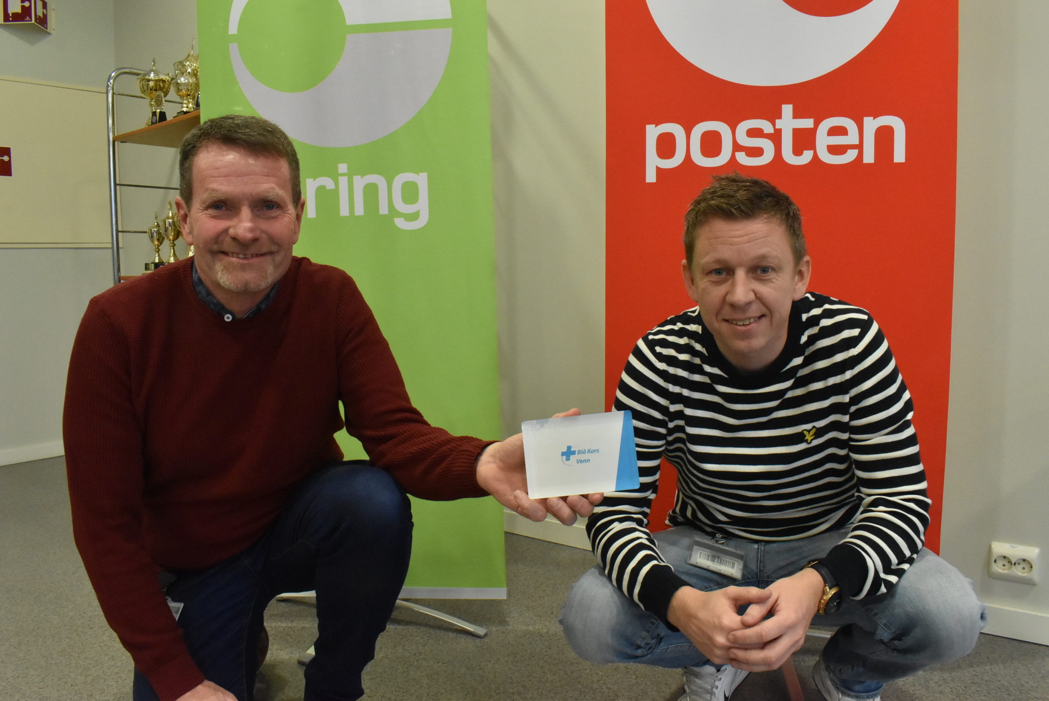 Representantene for Posten og Bring som støtter Blå Kors ferier.