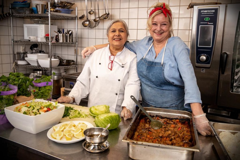 Blå Kors kontaktsenter i Maribos gate i Oslo vil dele ut mat og omsorg gjennom hele jula.