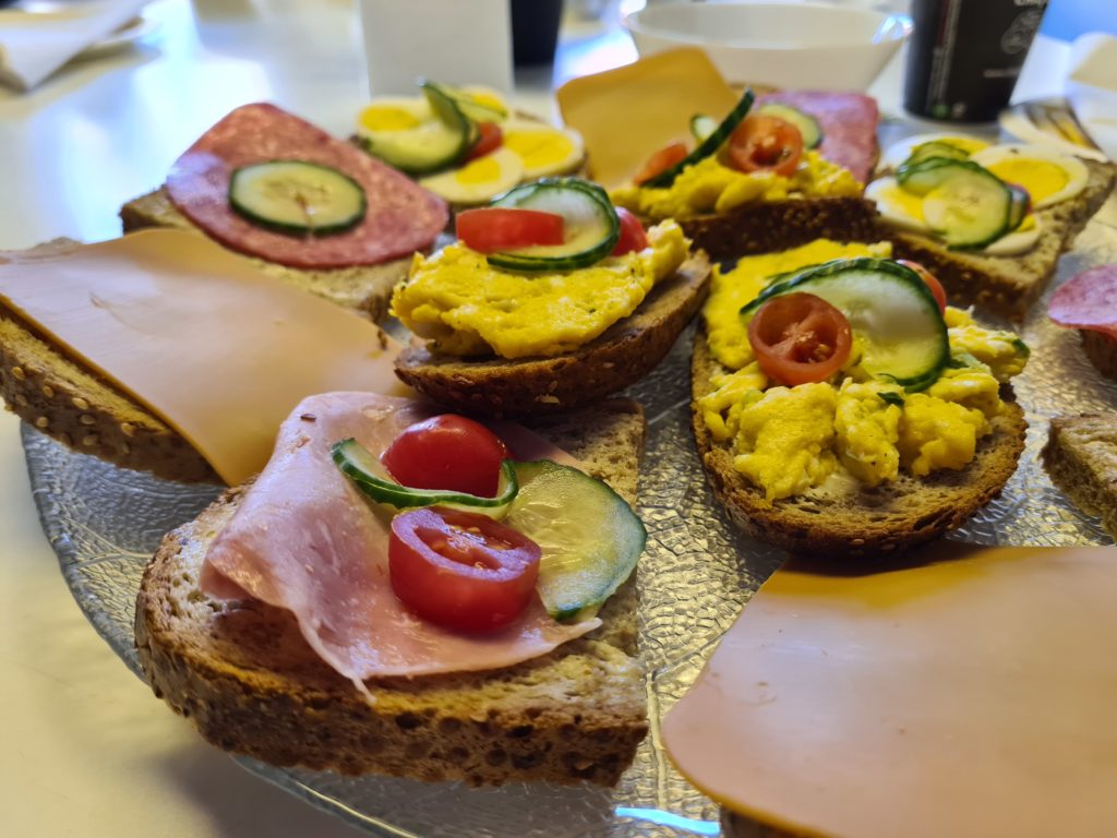 Smørbrød på Blå Kors Kristiansand søndagsfrokost