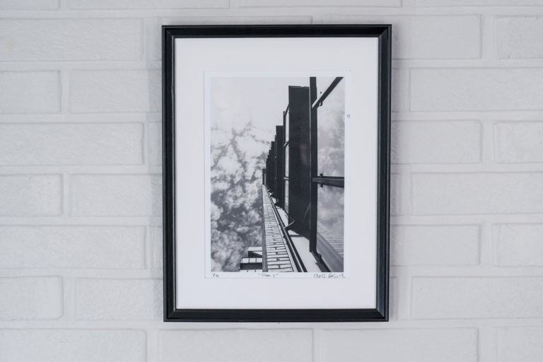 Fotokunst til inntekt for Blå Kors