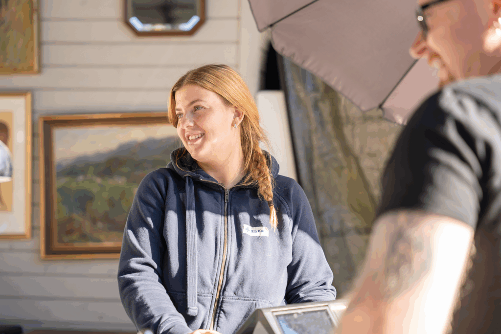 Susanne Svendsen hadde tatt turen fra Blå Kors gjenbruk på-Mjåvann for å være med på åpningen