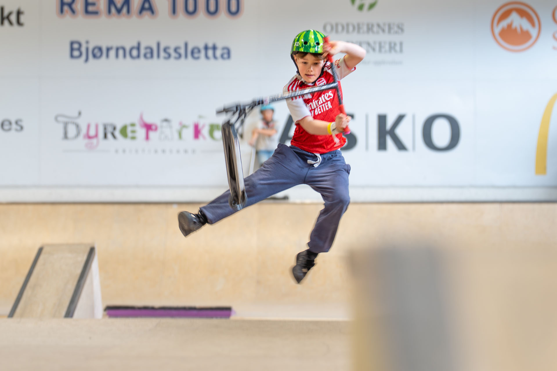Blå Kors aktivitetspark scoot hopp